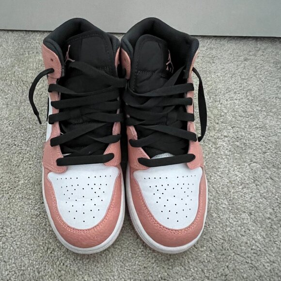 Jordan 1 Mid Pink Quartz (GS) - Picture 1 of 3